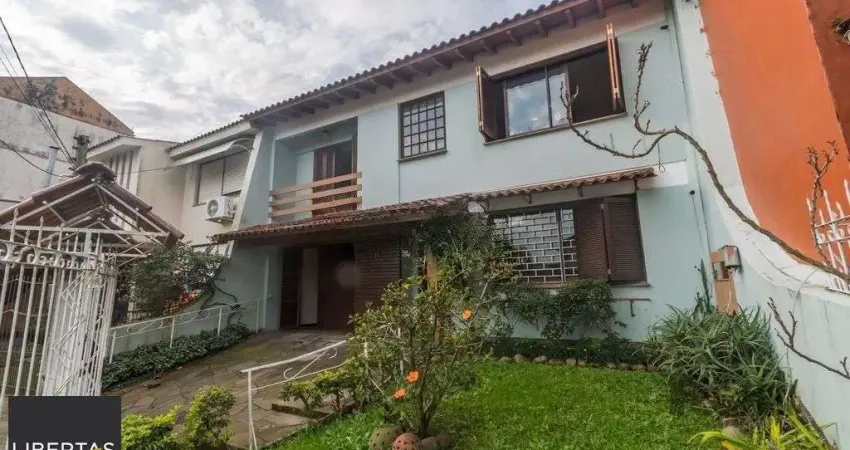 Casa 4 dormitórios no bairro Ipanema