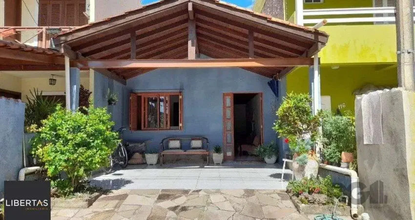 Casa em condomínio, 81m², 3 dormitórios, 2 vagas no bairro Espírito Santo