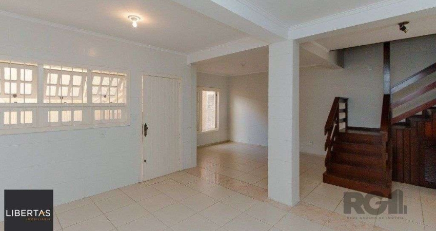 Casa com 4 dormitórios, 4 vagas no bairro Vila Jardim