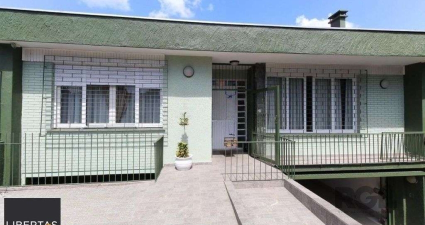 casa de 5 dormitórios no bairro Glória