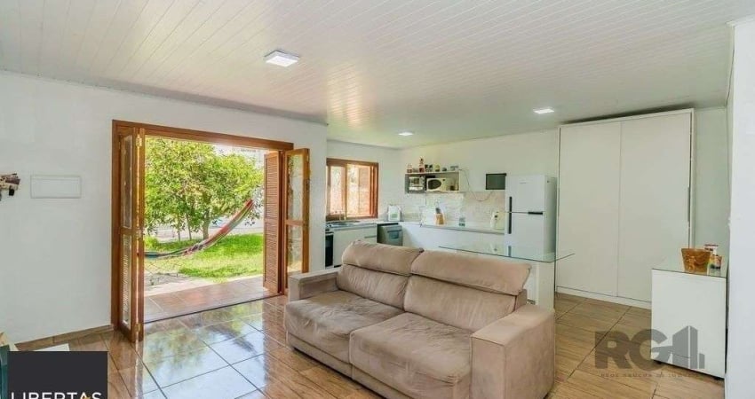 Casa de 2 dormitórios com 98m² no Bairro Lomba do Pinheiro