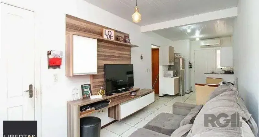 Excelente casa de 45m² com 1 dormitório e 1 vaga no bairro Hípica.