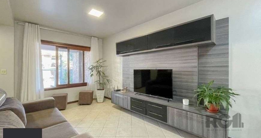 Excelente casa de 121m² com 3 dormitórios e 2 vagas.