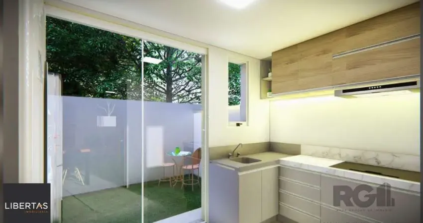 CASA ESTILO SOBRADO COM 2 QUARTOS E PÁTIO, À VENDA NO BAIRRO VILA NOVA, EM PORTO ALEGRE/RS