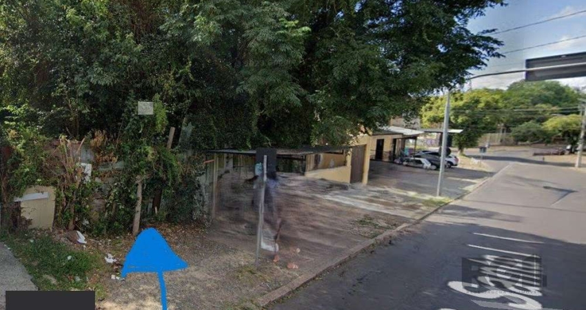 Terreno medindo 13.20m de frente e 30m de fundos.