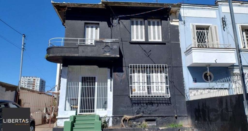 Casa para Venda - 200m², 5 dormitórios, 2 vagas - Azenha