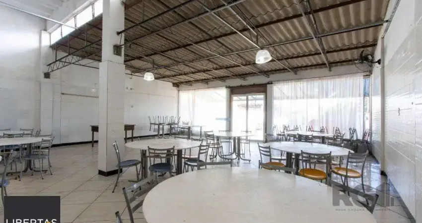 Prédio Comercial | 220m2 Privativos | Salão de Festas | Bairro Vila Nova