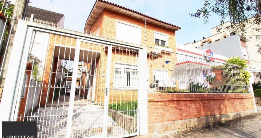 Casa à venda 4 quartos (dormitórios), suíte, 3 vagas - Partenon, Porto Alegre