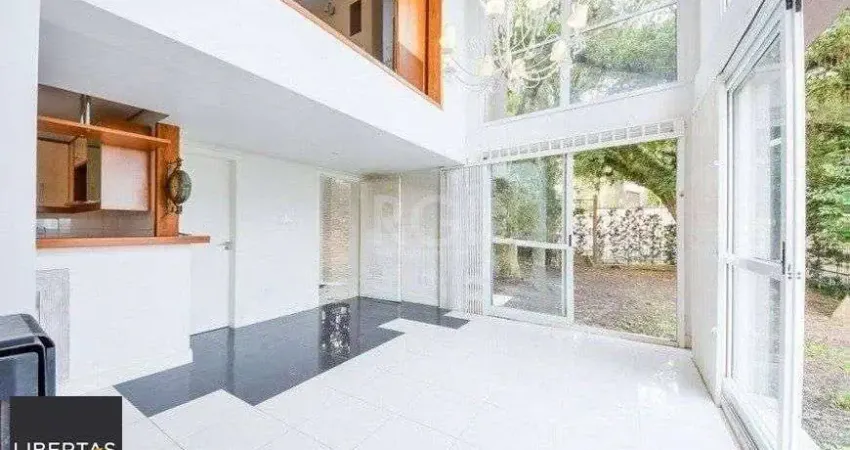 Casa à venda com 2 quartos, 255m² Rua CORONEL GOMES DE CARVALHO, Sétimo Céu, Porto Alegre