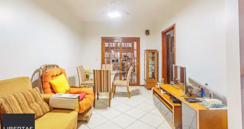 Casa 160m² - 3 dormitórios, 1 suíte, churrasqueira, terraço e 2 vagas de garagem no Guarujá