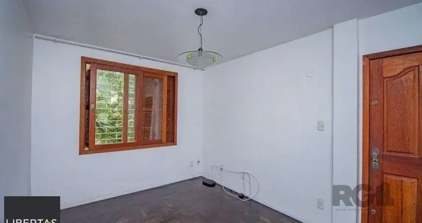 Excelente apartamento de 78m² com 3 dormitórios no bairro Petrópolis.