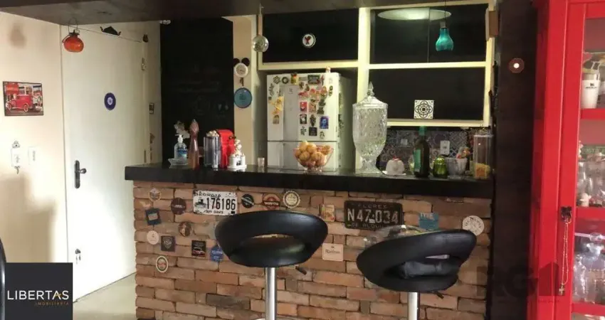 Excelente apartamento 2 quartos, suite e garagem na Cidade Baixa!