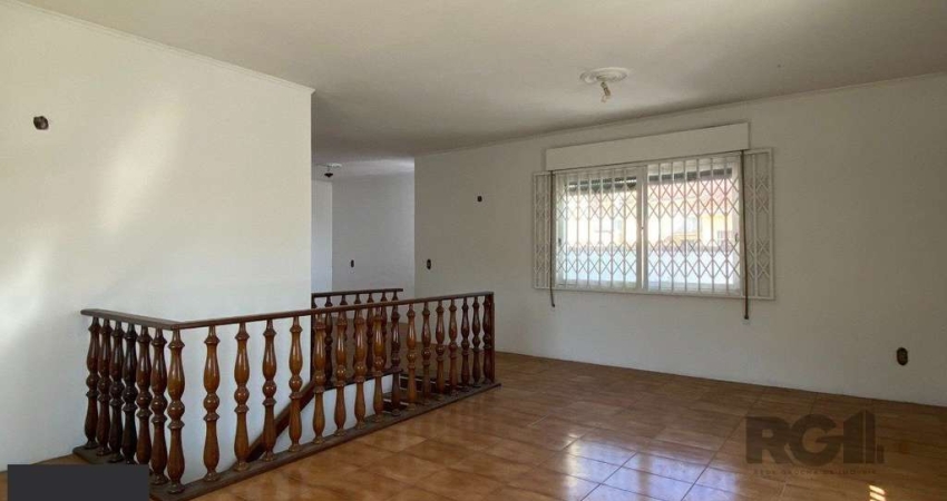 CASA COM 5 DORMITÓRIOS, ESPAÇO PARA FESTAS E PEÇAS AMPLAS PRÓXIMO AO IGUATEMI