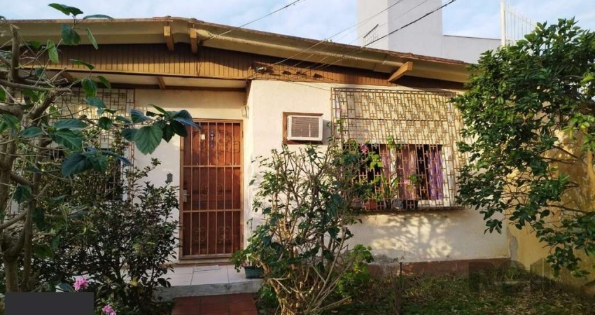 Casa 2 dormitórios, 2 vagas, Bairro Parque dos Maias