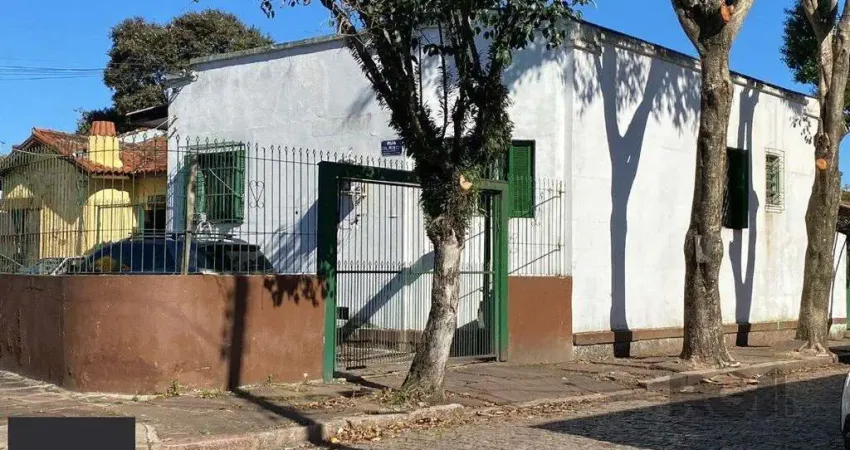 Casa com 3 quartos à venda na Rua Coronel Neves, 309, Medianeira, Porto Alegre
