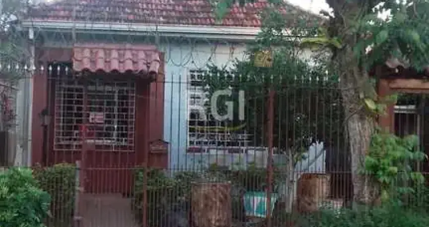 Casa para Venda - 70m², 2 dormitórios, 2 vagas - Partenon