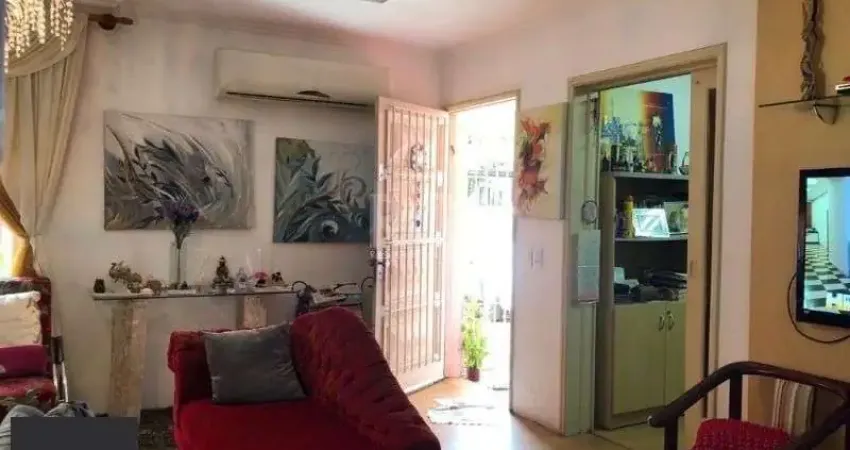 Casa para Venda - 200m², 3 dormitórios, sendo 1 suites, 2 vagas - Chácara das Pedras