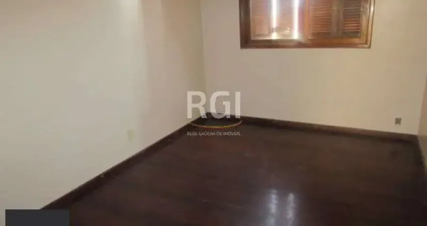 Casa Condominio para Venda - 383.4m², 5 dormitórios, sendo 2 suites, 3 vagas - Nonoai