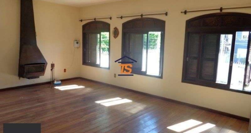 Casa para Venda - 440m², 4 dormitórios, sendo 2 suites, 2 vagas - Cristal
