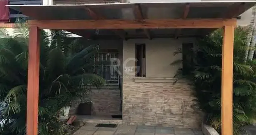 Sobrado para Venda - 72.5m², 2 dormitórios, sendo 1 suites, Hípica
