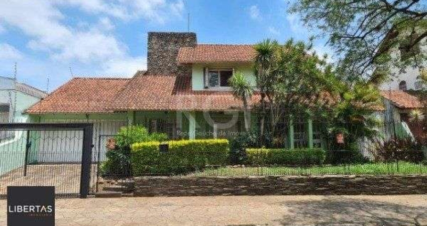 Casa para Venda - 352m², 5 dormitórios, sendo 1 suites, 4 vagas - Rubem Berta