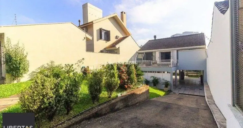 Casa para Venda - 227m², 3 dormitórios, sendo 1 suites, 4 vagas - Azenha