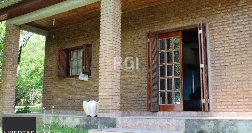 Sítio para Venda - 100m², 3 dormitórios, 9 vagas - Pinheiro