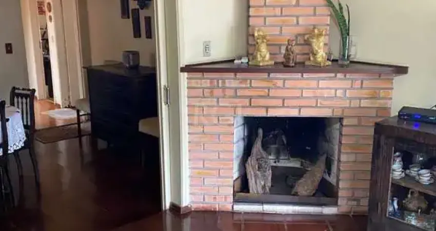 Casa para Venda - 330m², 4 dormitórios, sendo 2 suites, 5 vagas - Jardim Itu