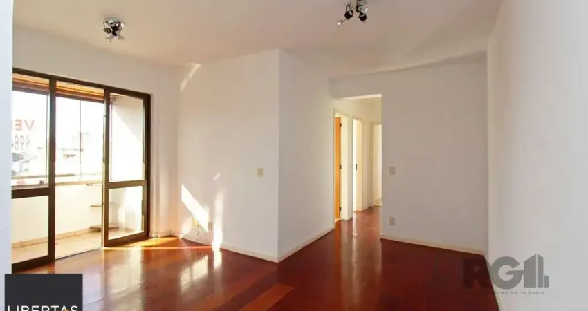 Apartamento de três dormitórios, suíte e 1 vaga de garagem no bairro Menino Deus