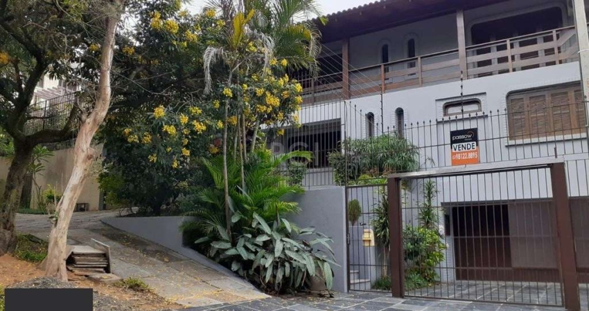 Casa para Venda - 204.81m², 4 dormitórios, sendo 1 suites, 2 vagas - Cristal