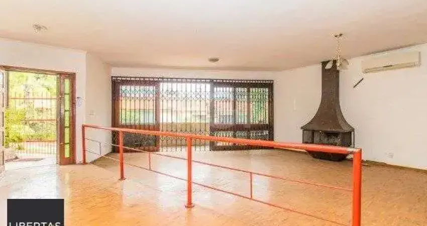 Casa para Venda - 408m², 3 dormitórios, sendo 3 suites, 4 vagas - Chácara das Pedras