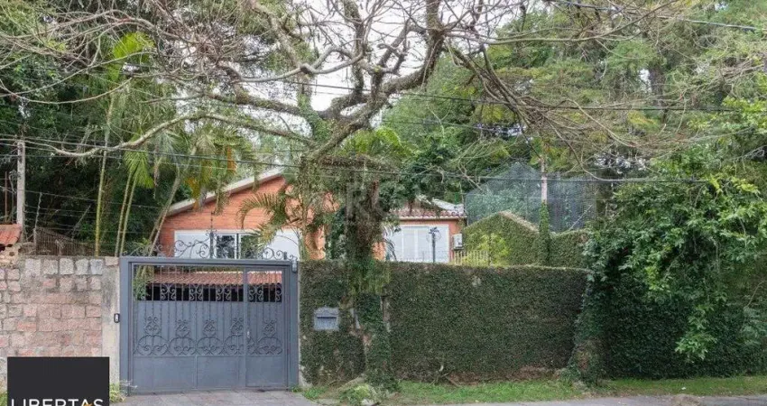 Casa para Venda - 300m², 4 dormitórios, sendo 2 suites, 4 vagas - Vila Assunção