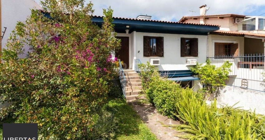 Casa para Venda - 202m², 3 dormitórios, sendo 1 suites, 2 vagas - Cristal