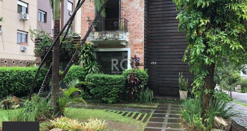 Casa Comercial para Venda - 0m², 0 dormitórios, Petrópolis