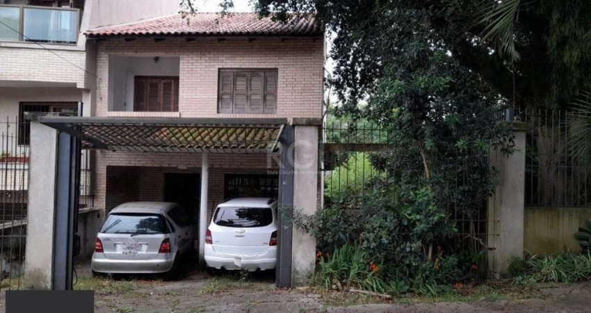 Casa para Venda com 3 dormitórios, sendo 1 suites e 3 vagas no bairro Ipanema