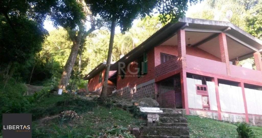 Sítio para Venda - 240m², 3 dormitórios, sendo 2 suites, 6 vagas - Ponta Grossa
