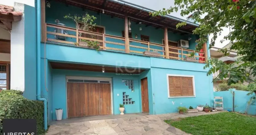 Casa para Venda - 246m², 3 dormitórios, sendo 1 suites, 3 vagas - Imperial Parque