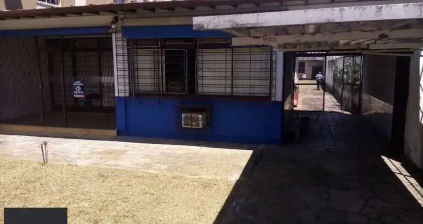 Casa para Venda - 200m², 3 dormitórios, 8 vagas - Cristal