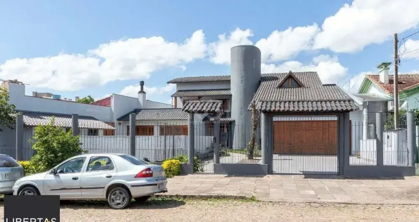 Casa para Venda - 451.63m², 5 dormitórios, sendo 1 suites, 4 vagas - Cristal