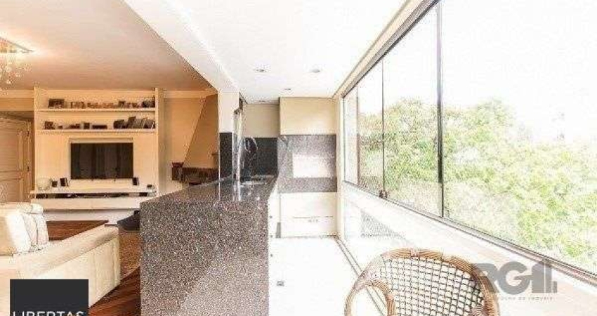 Apartamento Amplo de 3 Dormitórios com Suíte, Lareira e Infraestrutura Completa - 146m² - Mont Serrat