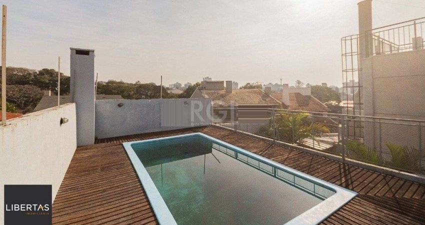 Casa para Venda - 300m², 3 dormitórios, sendo 1 suites, 4 vagas - Chácara das Pedras