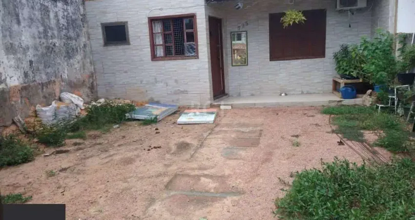 Casa no bairro Hípica com 2 dormitórios