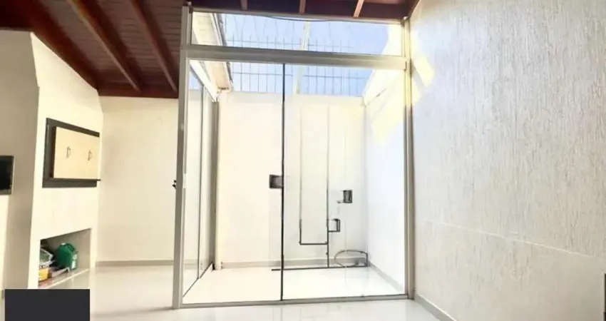 Casa em condominio , 2 dorm, 1 vaga, bairro Sarandi, condomínio Acapulco.