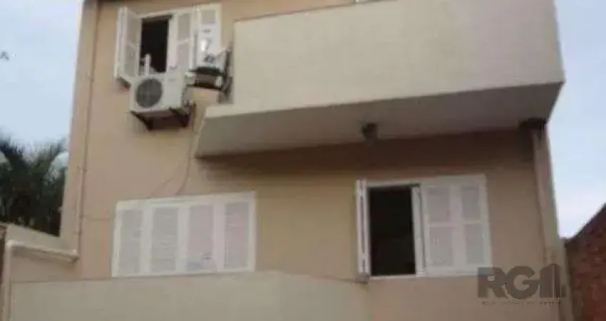 Casa em condomínio 3 dormitórios no bairro Santa Tereza