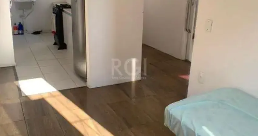Apartamento 01 dormitório, no bairro Rubem Berta, em Porto Alegre RS