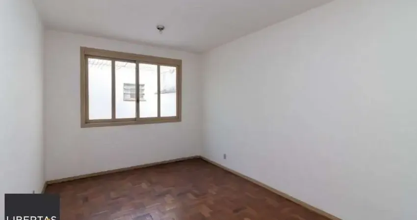 Excelente prédio na Av Assis Brasil com 01 loja térreo com 222,21m2 de área privativa    e 10 salas com banheiros