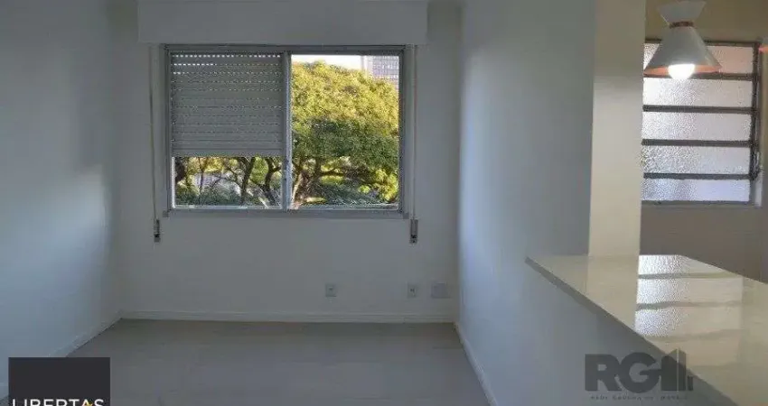 APARTAMENTO 1 DORMITÓRIO TODO REFORMADO