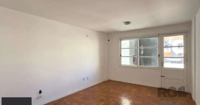 APARTAMENTO JK COM ÓTIMO ESPAÇO E BEM ILUMINADO PRÓXIMO AO GUAÍBA