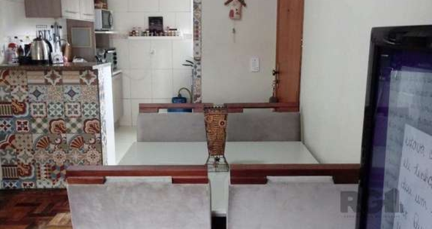 APARTAMENTO COM DOIS QUARTOS NO BAIRRO CAMAQUÃ