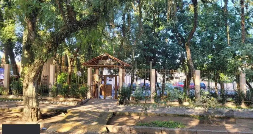 Sobrado para Venda - 36m², 2 dormitórios, 1 vaga - Guarujá, Porto Alegre